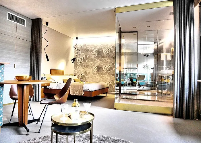 Riverview Suite