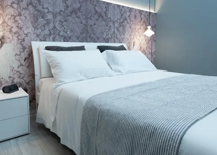 The Suite Home Verona II