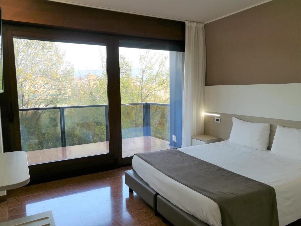 All'adige Apartahotel 2*