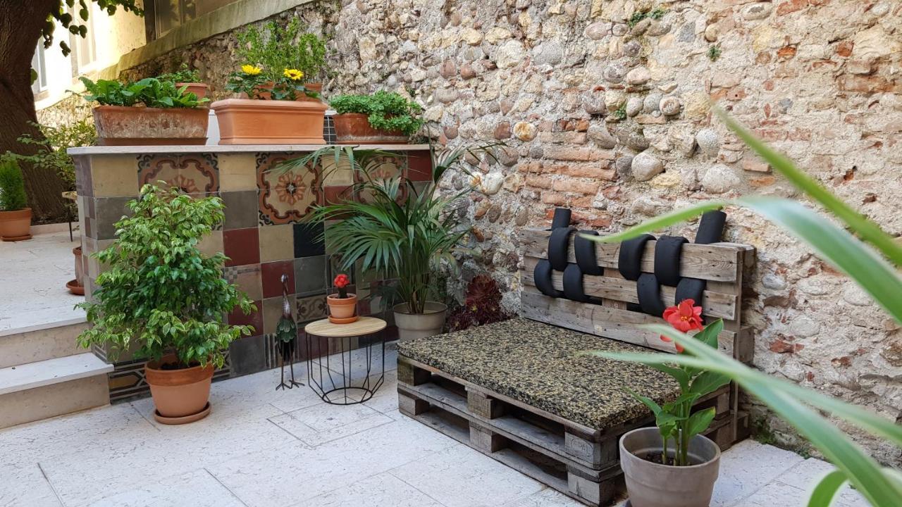 Santa Marta Rooms&studios Affittacamere 2*