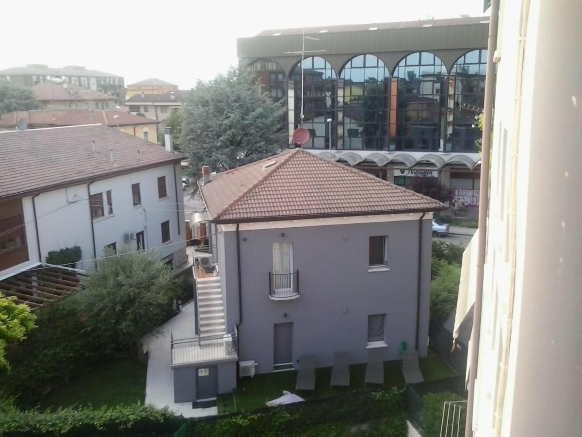 Alloggio in famiglia Murari Brà 20 *