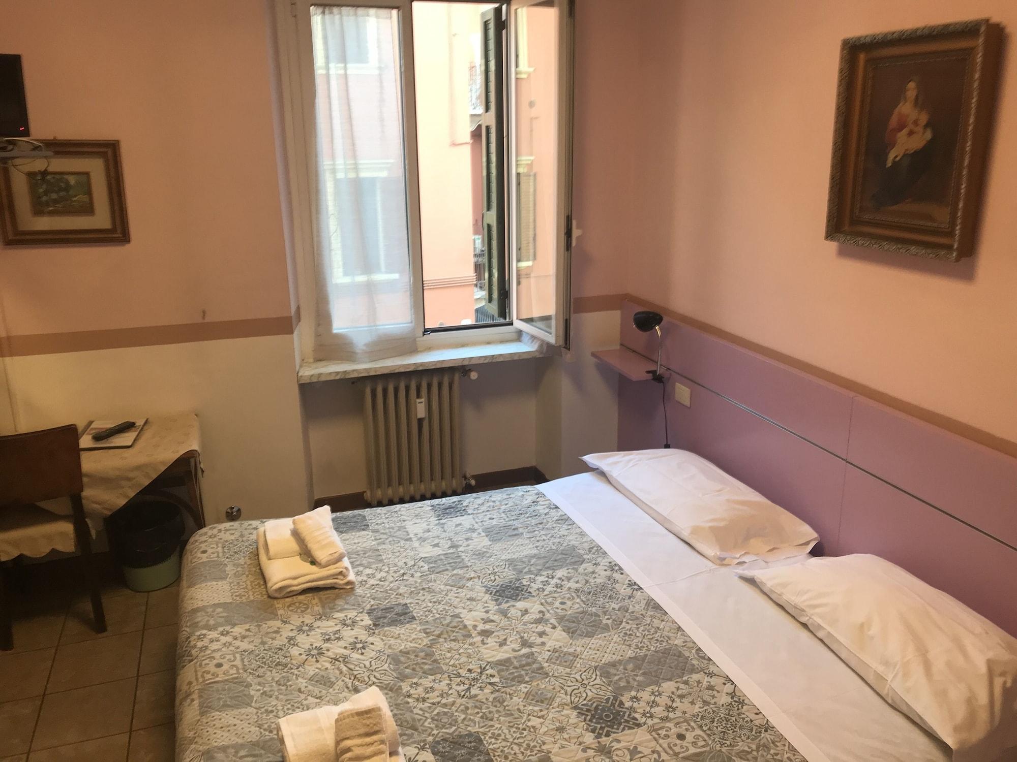 Ad Centrum Di Fraccaroli Fabio Hotel