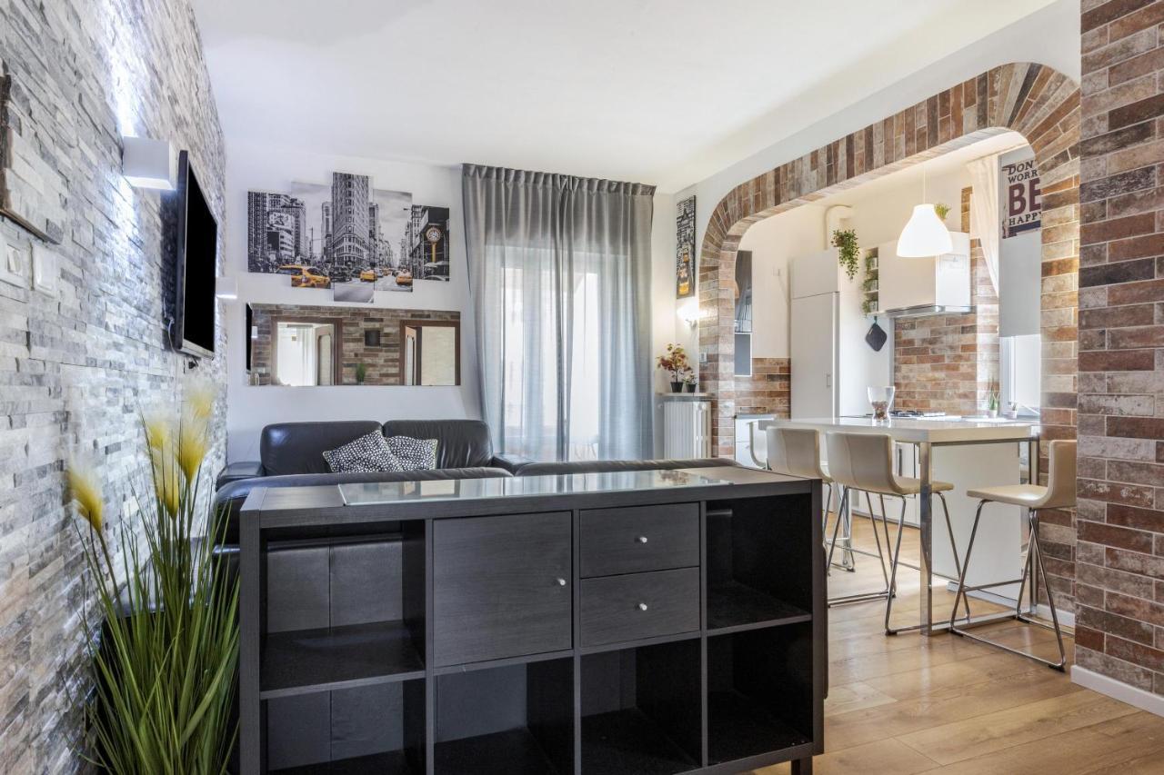 Queen East Apartment *