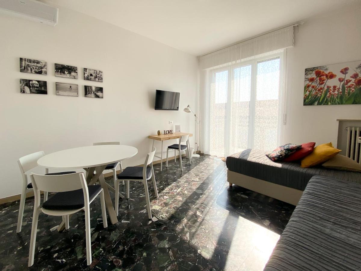 21 Apartment *