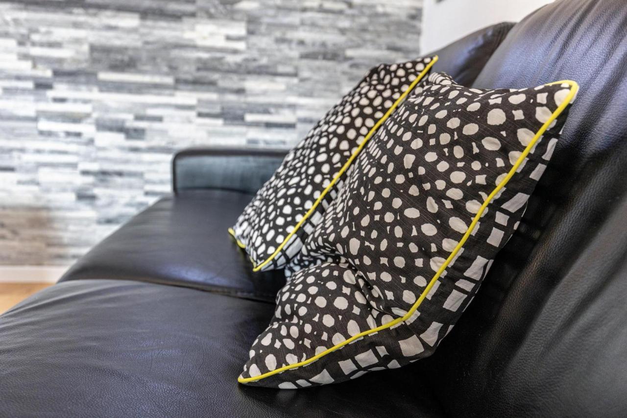 Queen East Apartment Verona
