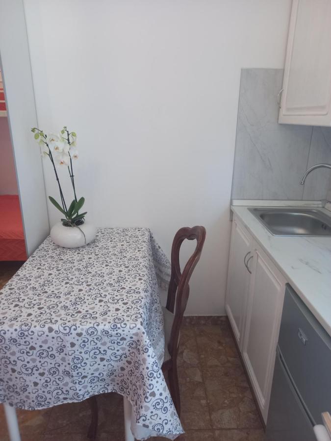 Pensión Minihouselarissa Diverona