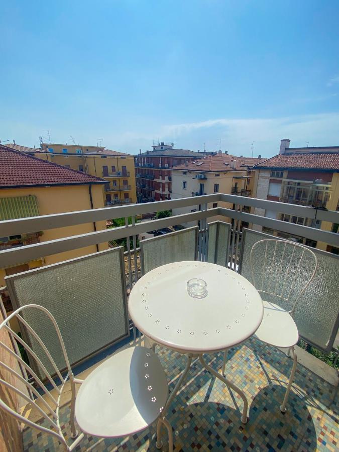 21 Apartment