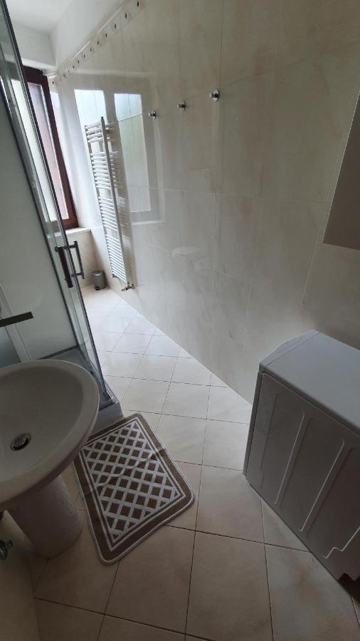A E Parcheggio Nella Proprieta Apartamento