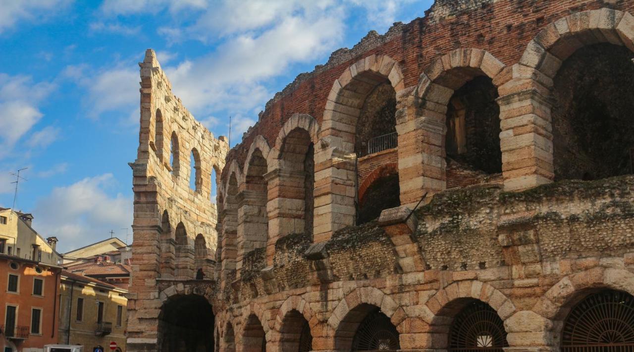 Residenza Corte Carnesali - Italian Homing Appartamento Verona