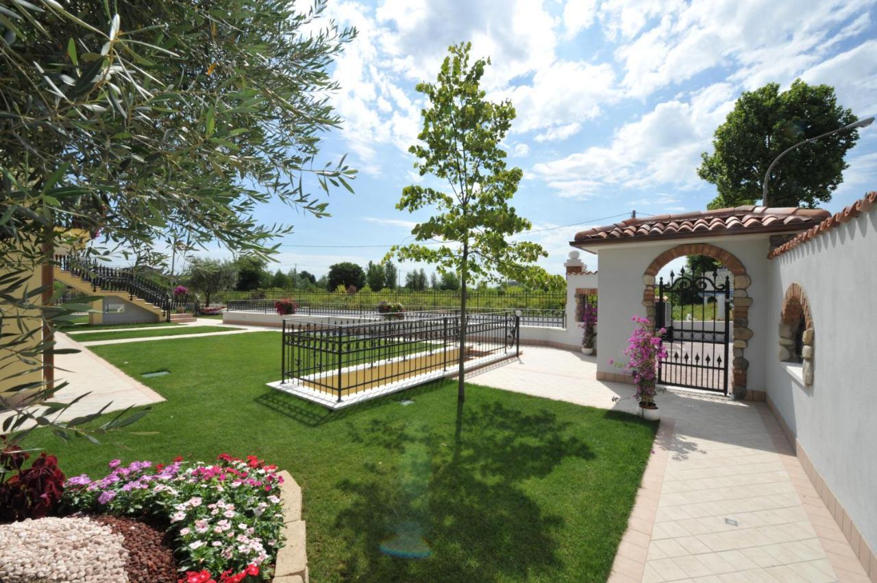 Aparthotel Residenza La Ricciolina 2*