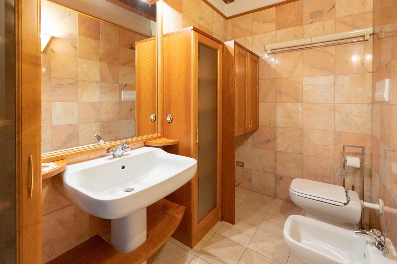 Appartamento Domus - Centralissima E Antica Residenza Cappello