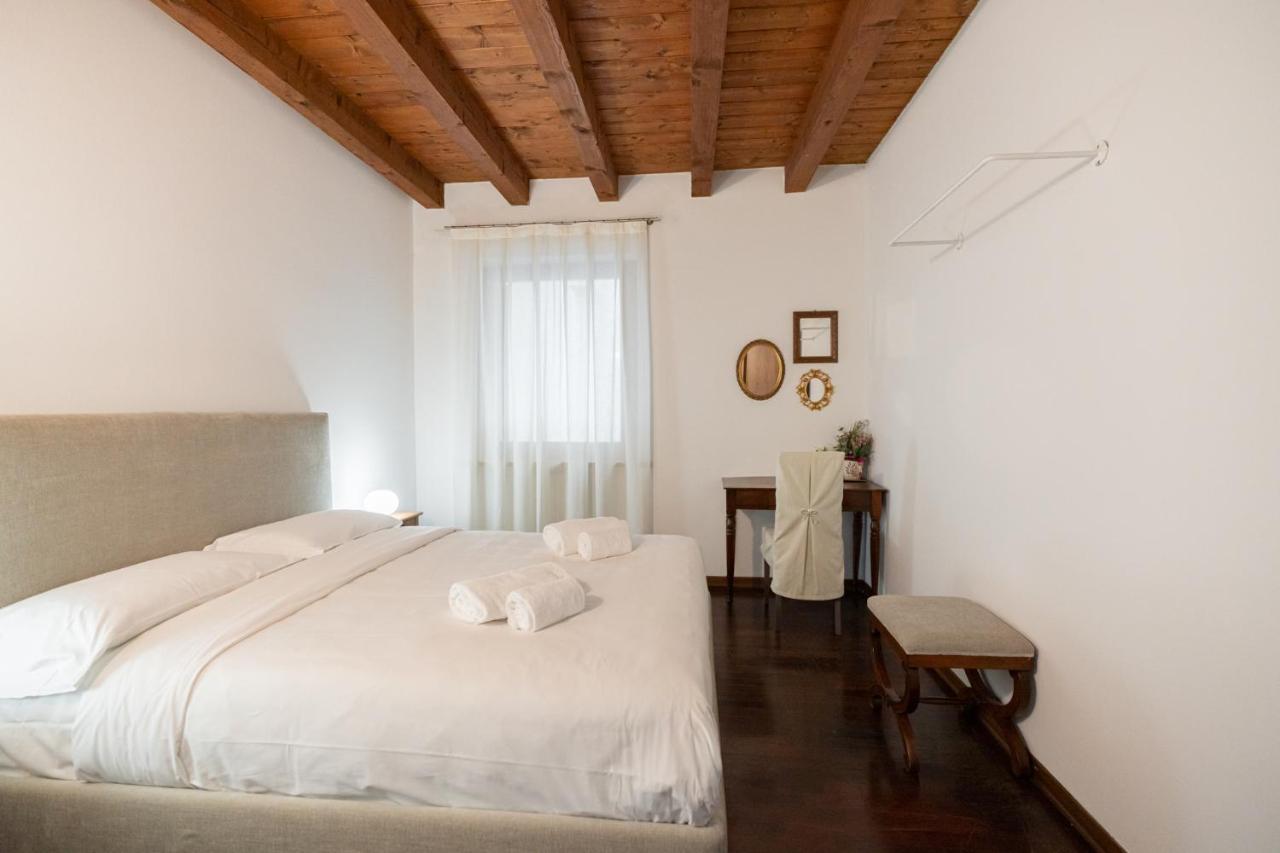 Domus - Centralissima E Antica Residenza Cappello Appartamento *