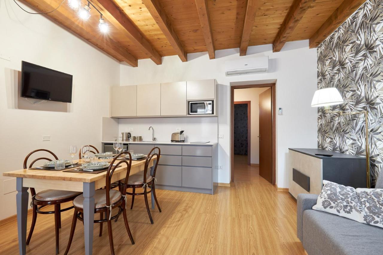 Apartment Next To The Library