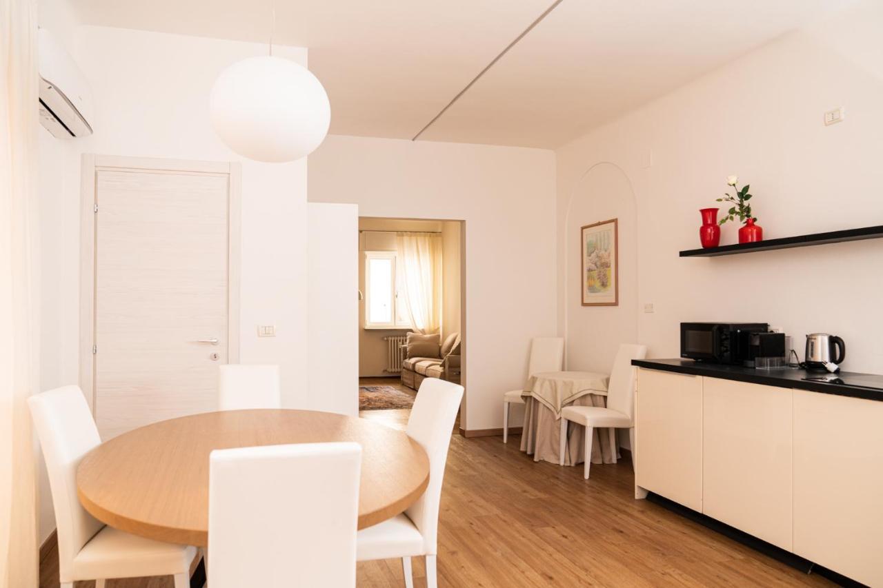 Domus - Elegante Residenza Con Affaccio Su Porta Leoni *