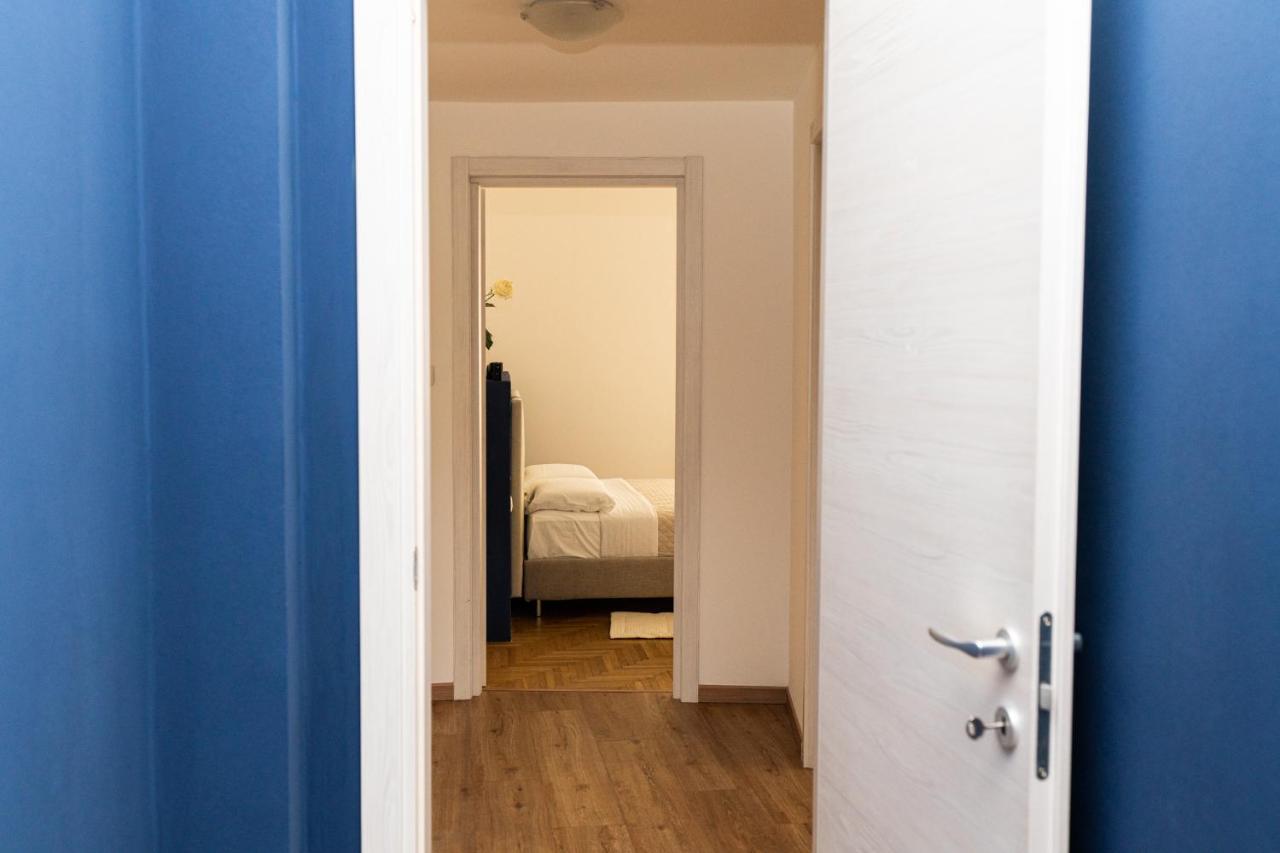 Domus - Elegante Residenza Con Affaccio Su Porta Leoni Apartamento
