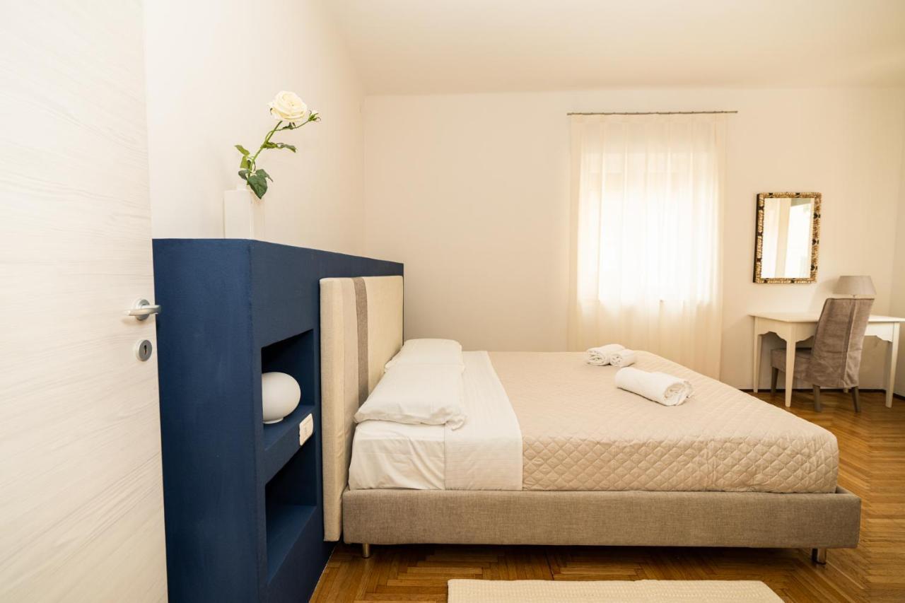 Domus - Elegante Residenza Con Affaccio Su Porta Leoni *