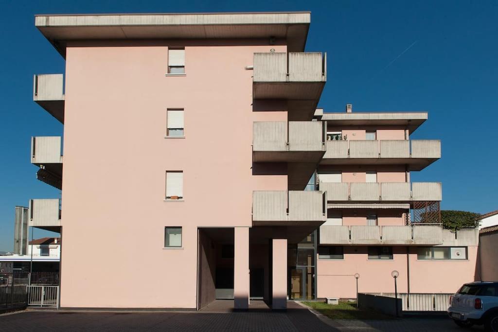 Appartamento Con Garage Vicino Al Centro Verona