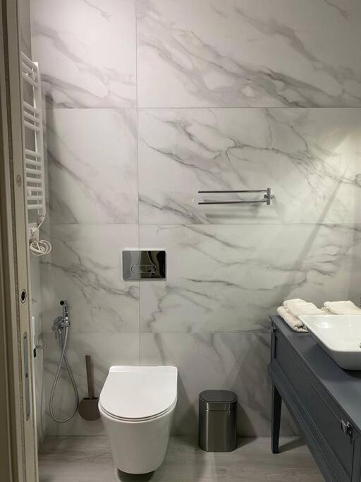 Studio In Perlar, Veronafiera Apartment *