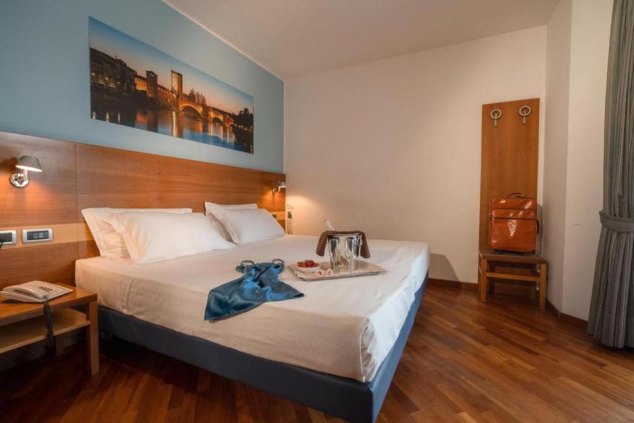 Western Fiera Hotel 4*