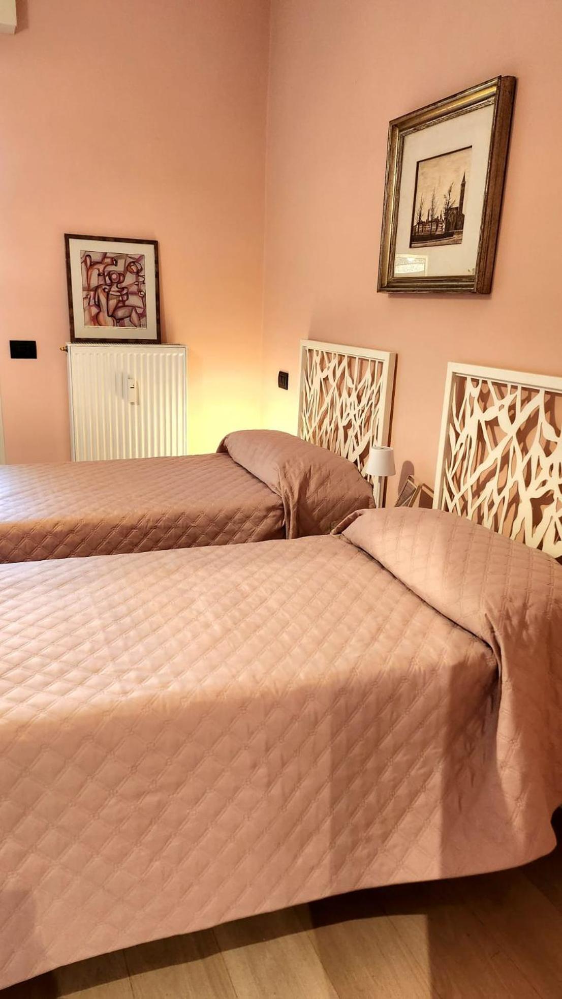 Guest house Magnificent Center *