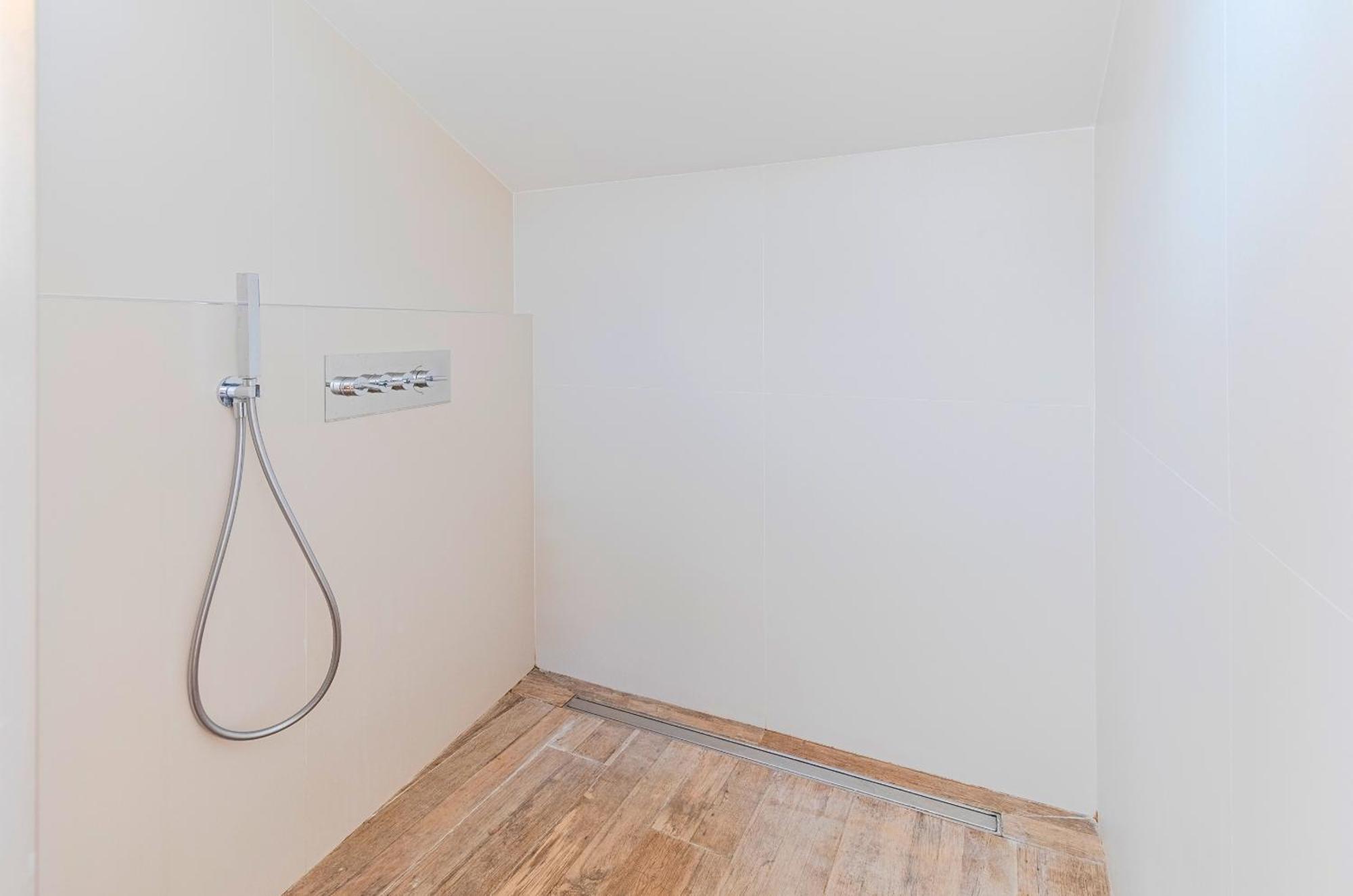 Natural Chic - 15 Min Dall'arena & Garage Apartment