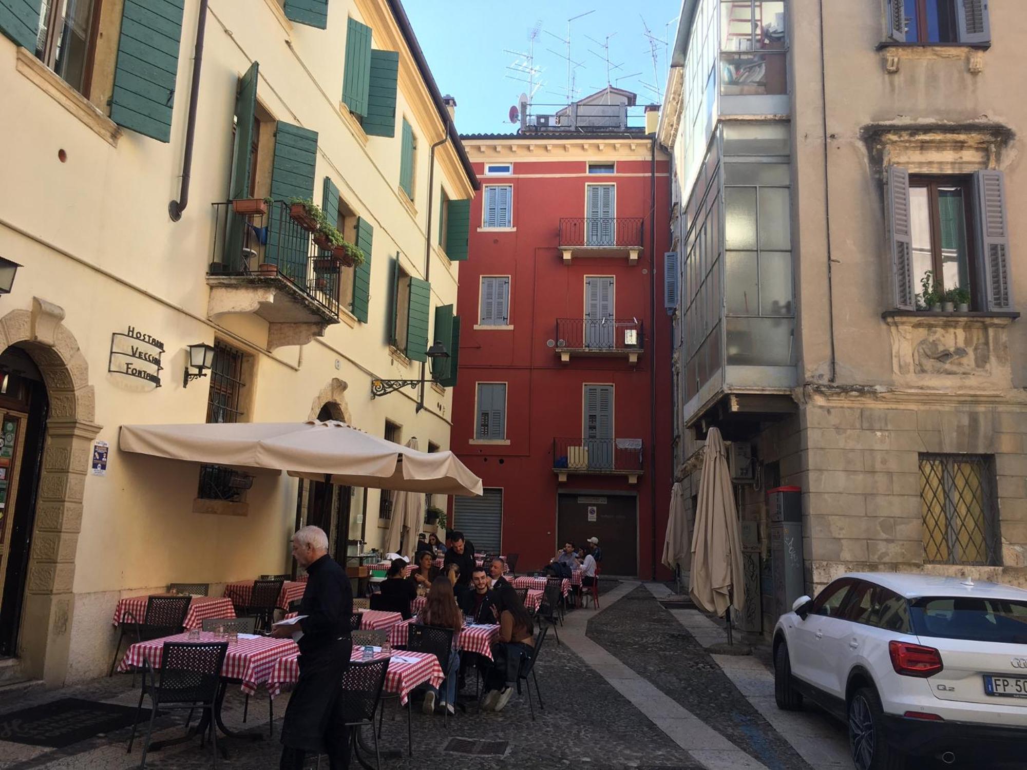 Veronajourneys Emilei Apartamento