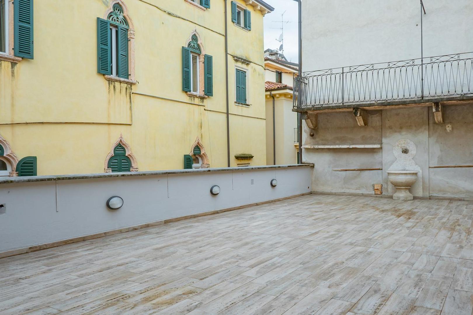 Apartment Dimora Catullo - La Terrazza Di