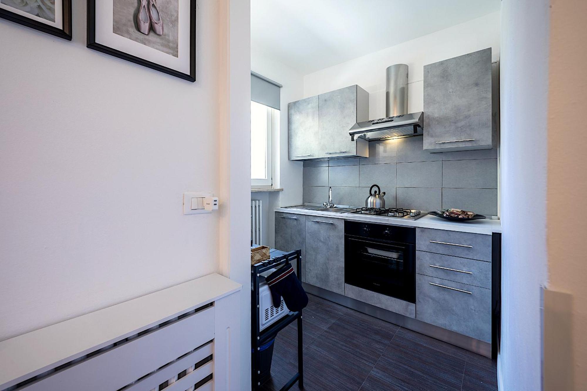 Ambra House - Ingresso Diretto, Parcheggio Libero E Wi-fi Appartamento Verona