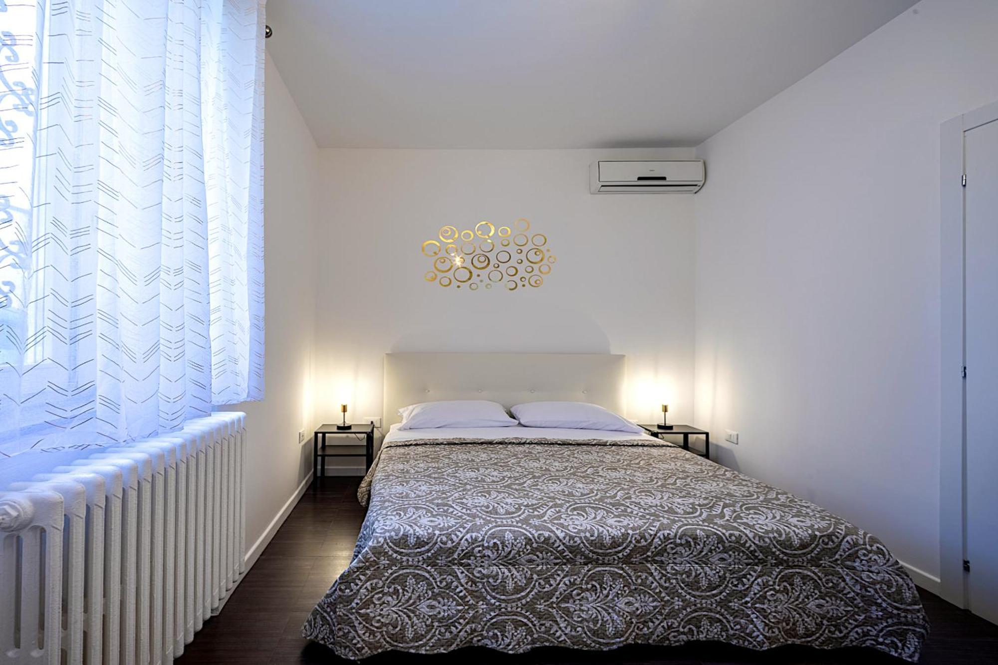 Appartamento Ambra House - Ingresso Diretto, Parcheggio Libero E Wi-fi
