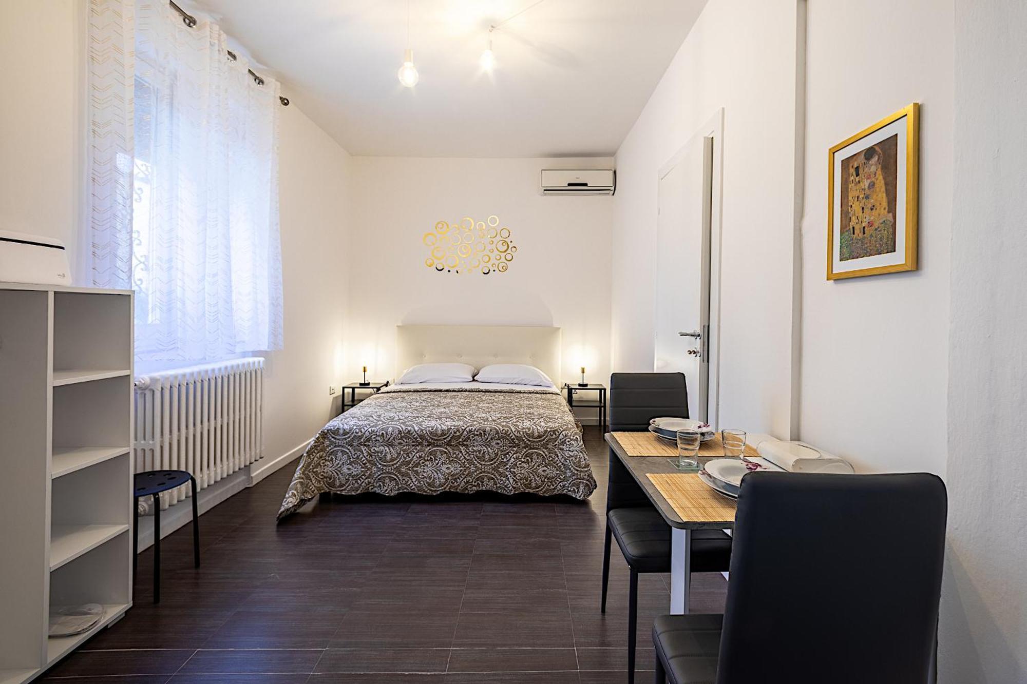 Ambra House - Ingresso Diretto, Parcheggio Libero E Wi-fi