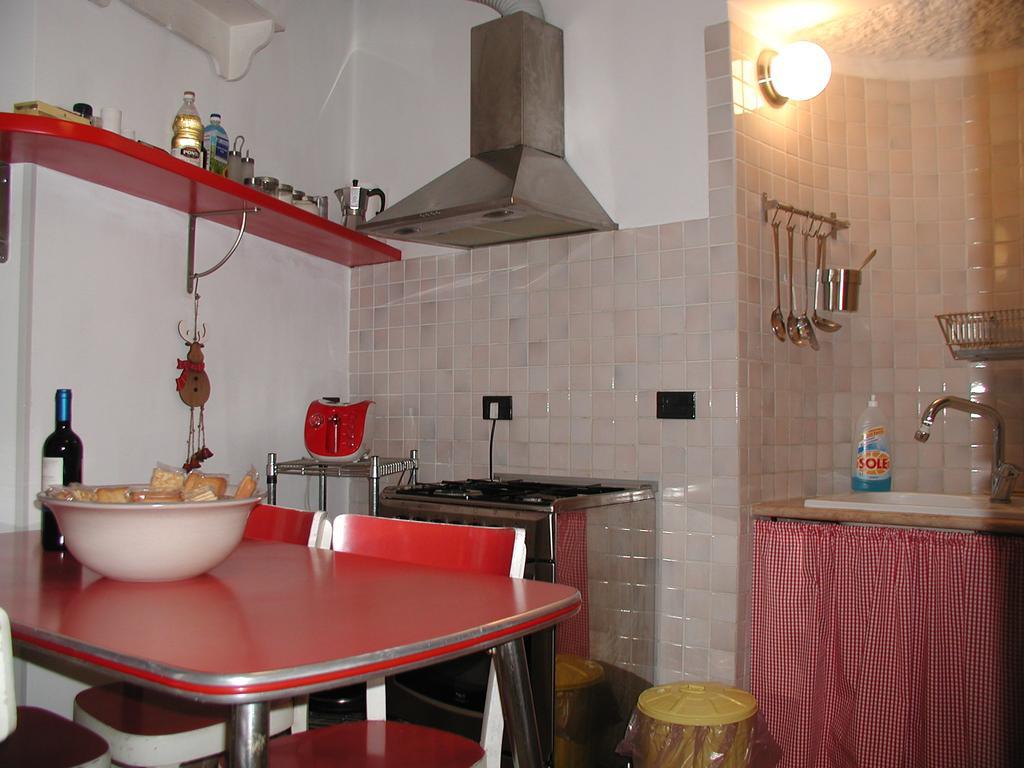 Santa Chiara Apartment *