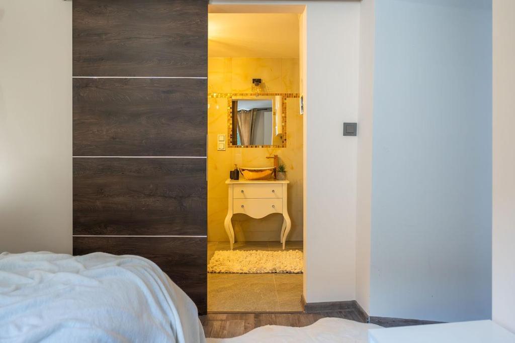 Residenza Santa Anastasia With Parking Included Appartement Vérone