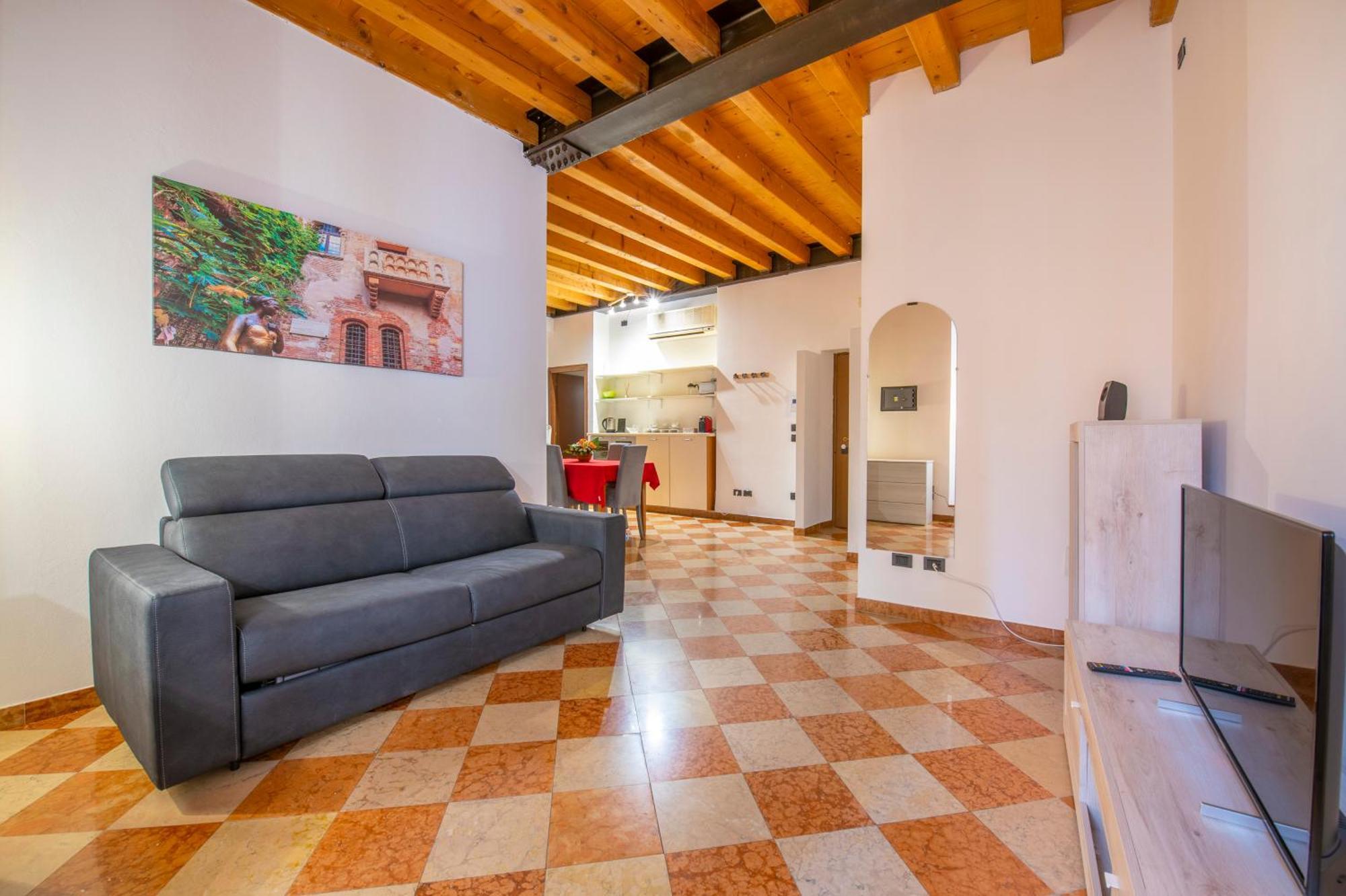Palace Mazzini Center * Verona
