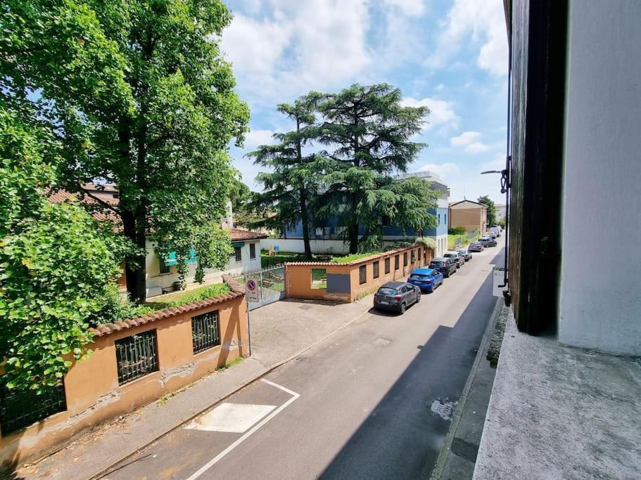 Apartment Intero Giulietta - Fiera Ospedale Borgo Roma - Free Parking - Free Wi-fi Verona