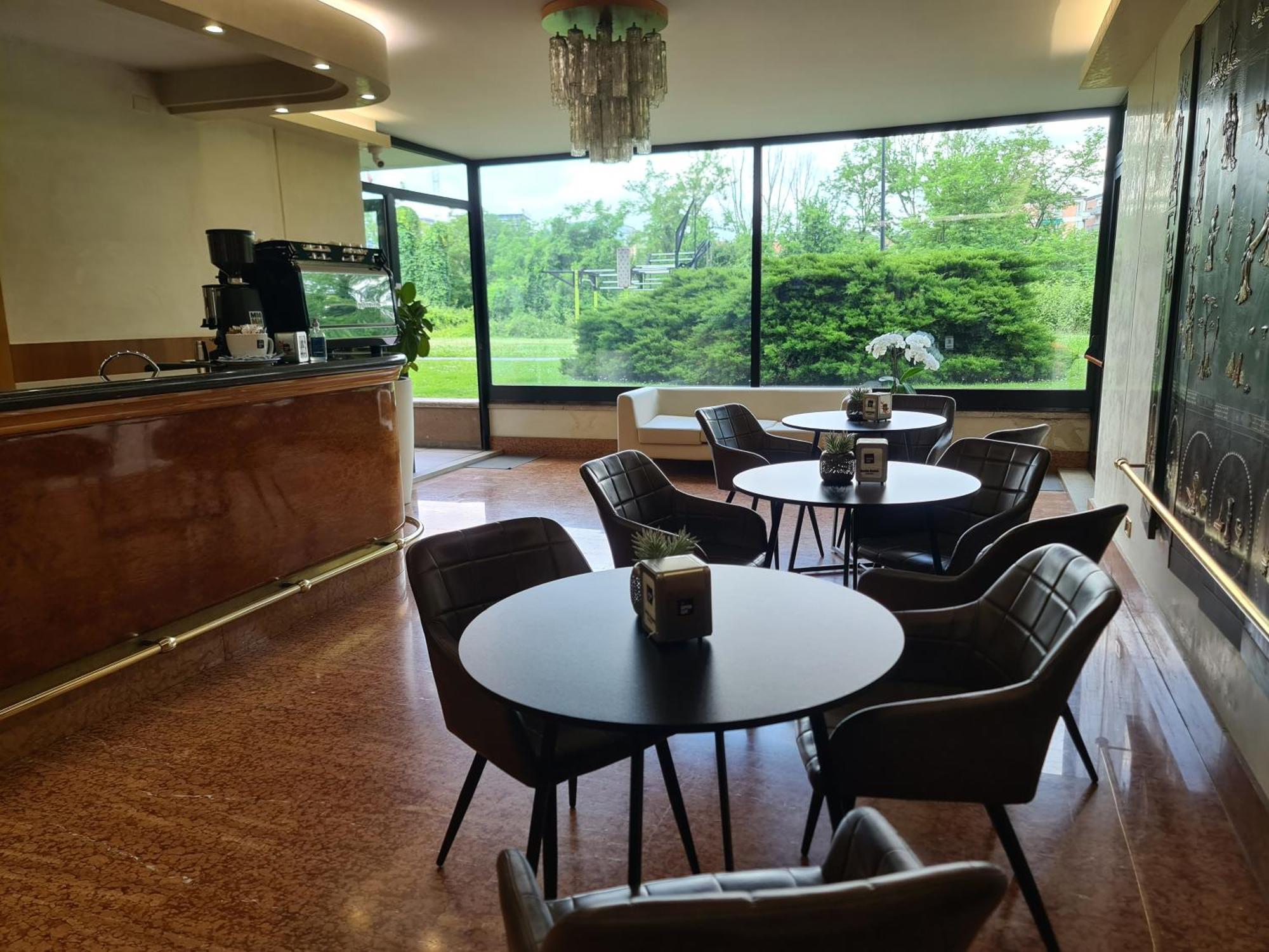 Apartahotel All'adige Verona