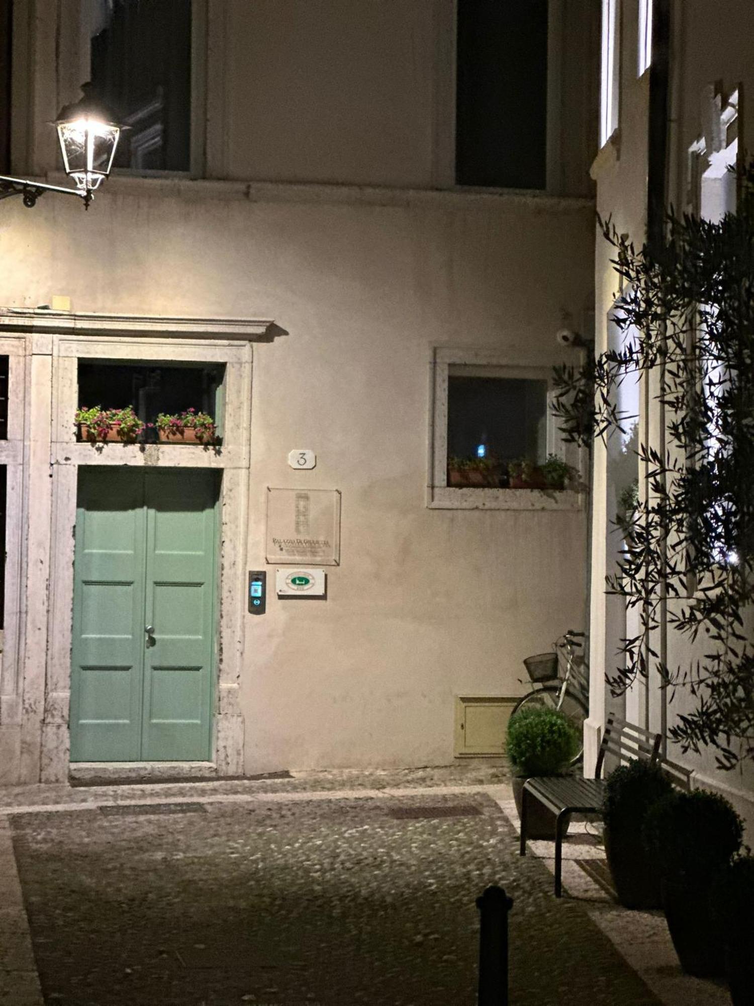Palazzo Di Giulietta - Royal Solution Affittacamere Verona