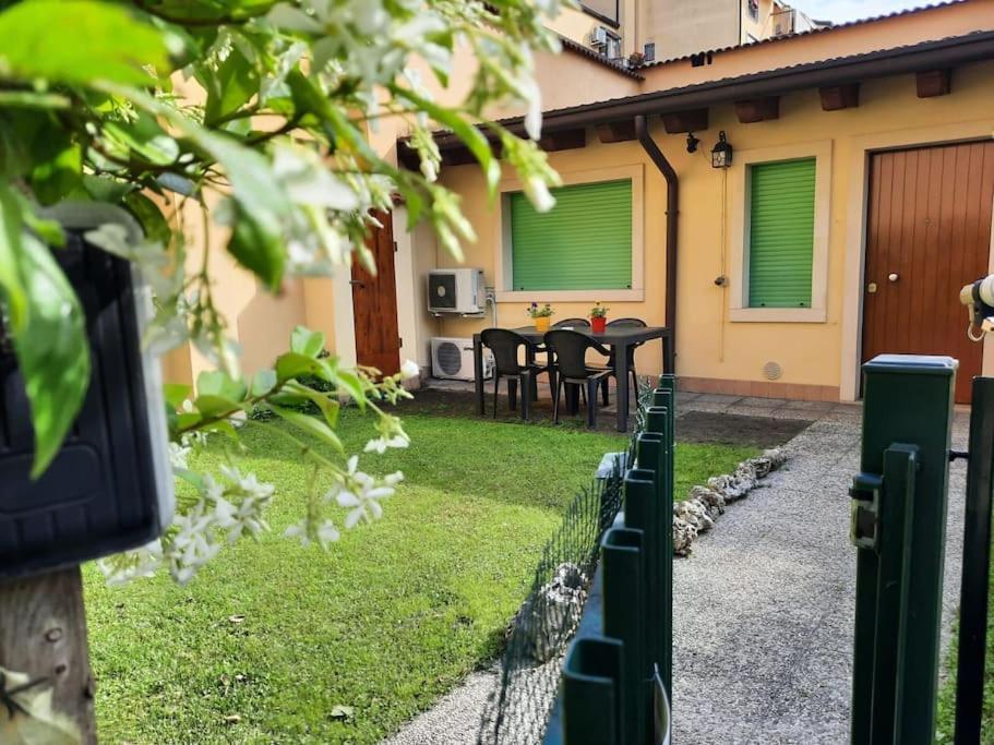 Apartamento La Casa Di Davide Con Giardino E Garage Verona