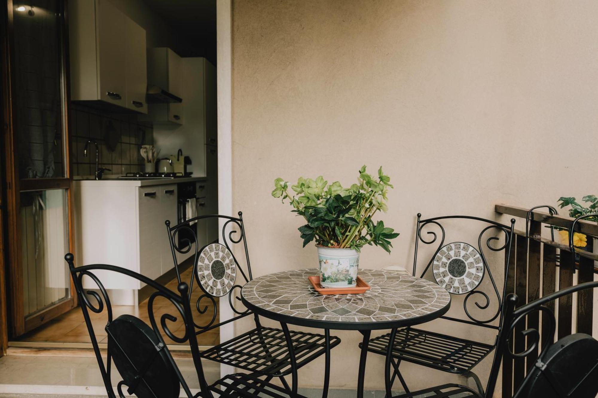 La Serra With Balcony