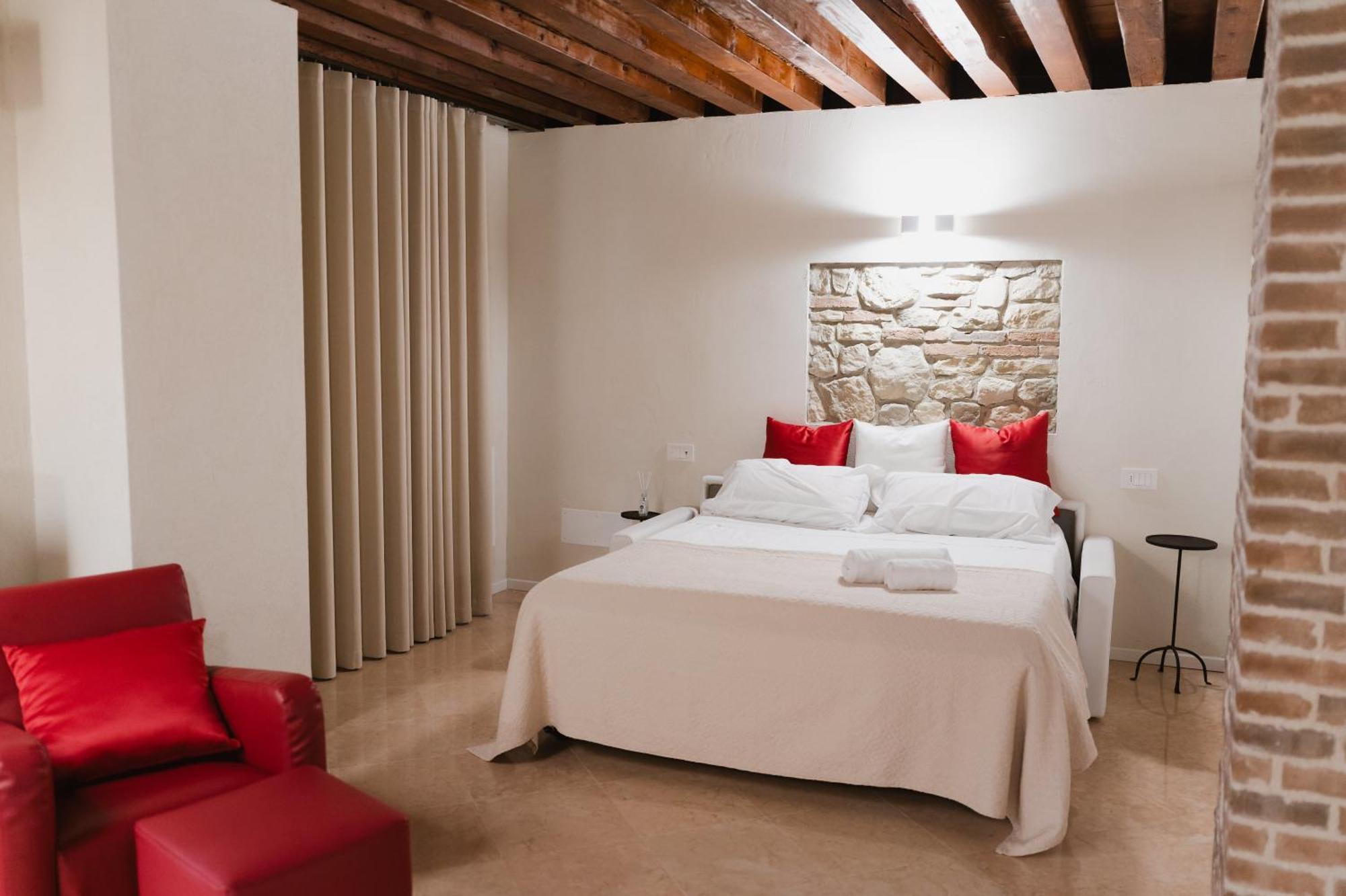 Retreat Centro Antico Elegante In Palazzo Storico Apartment