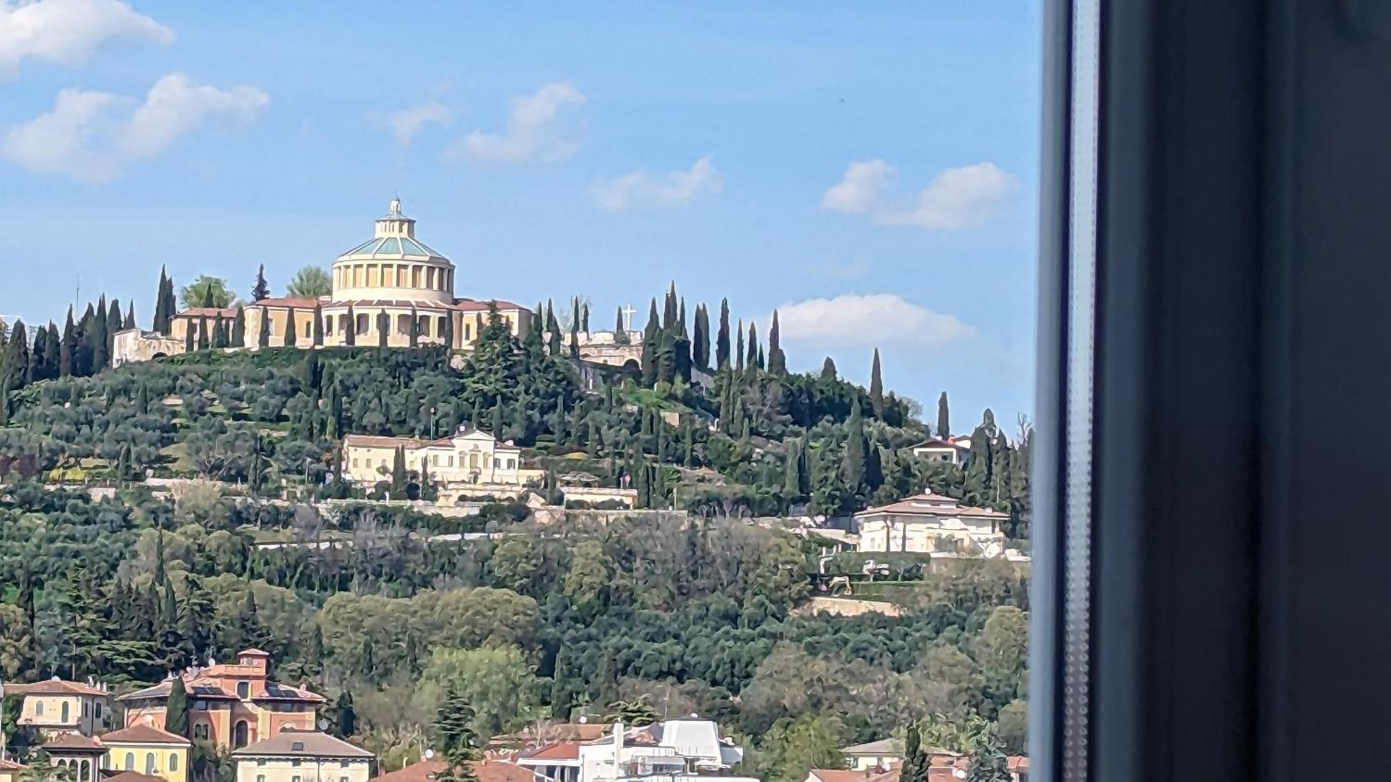 Appartamento Big House-private Parking-12