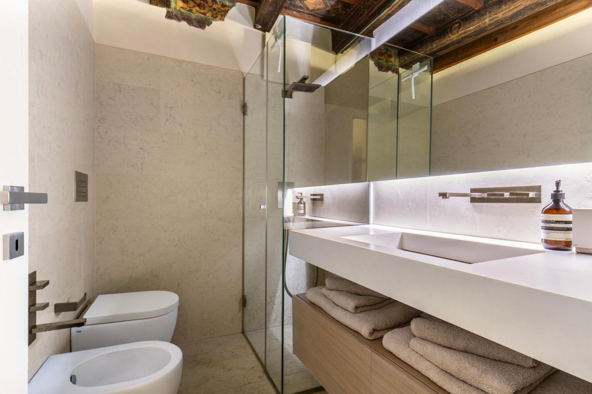 Apartment Luxury On Piazza Erbe