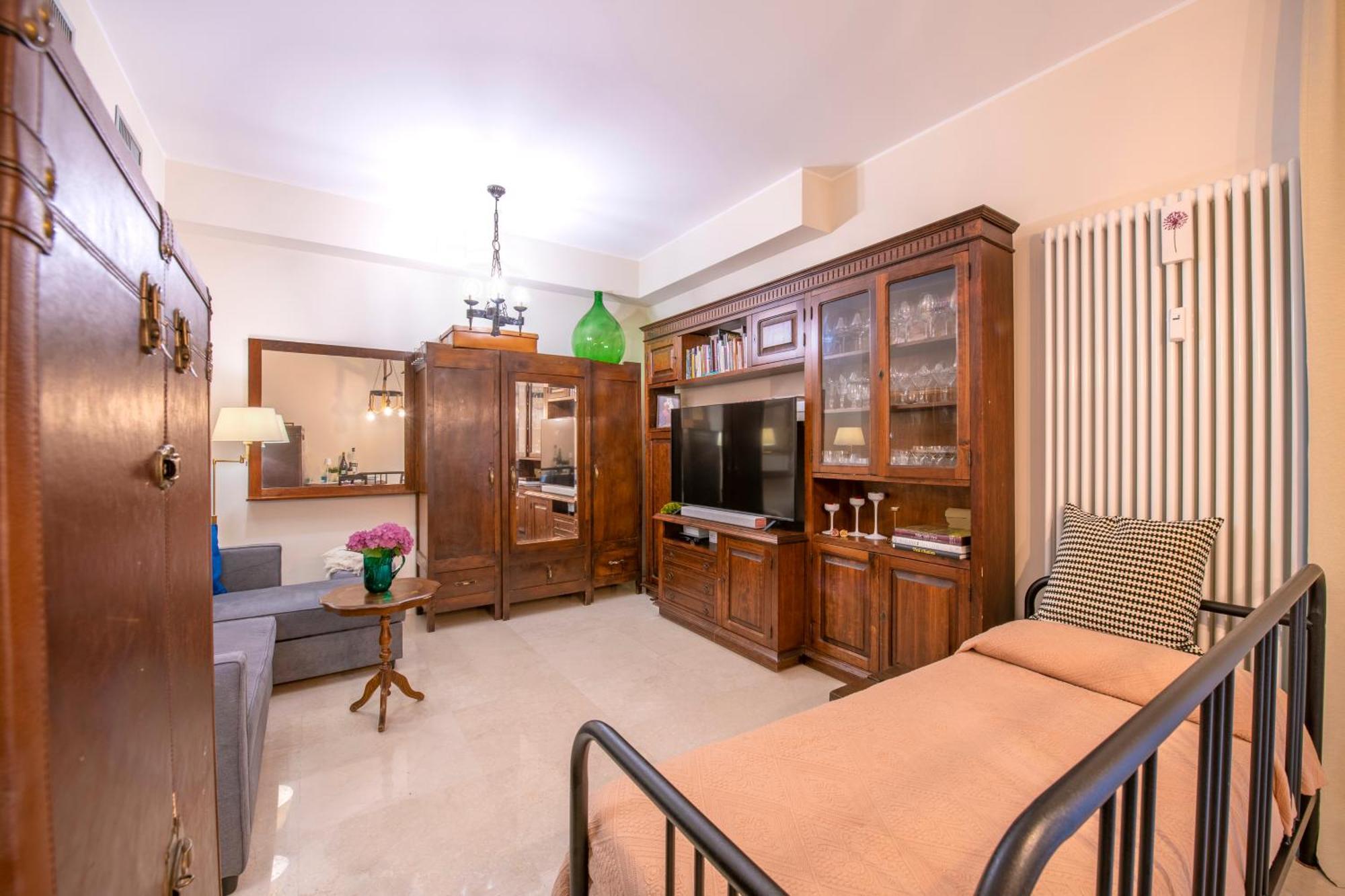 Magnificent Center Guest house