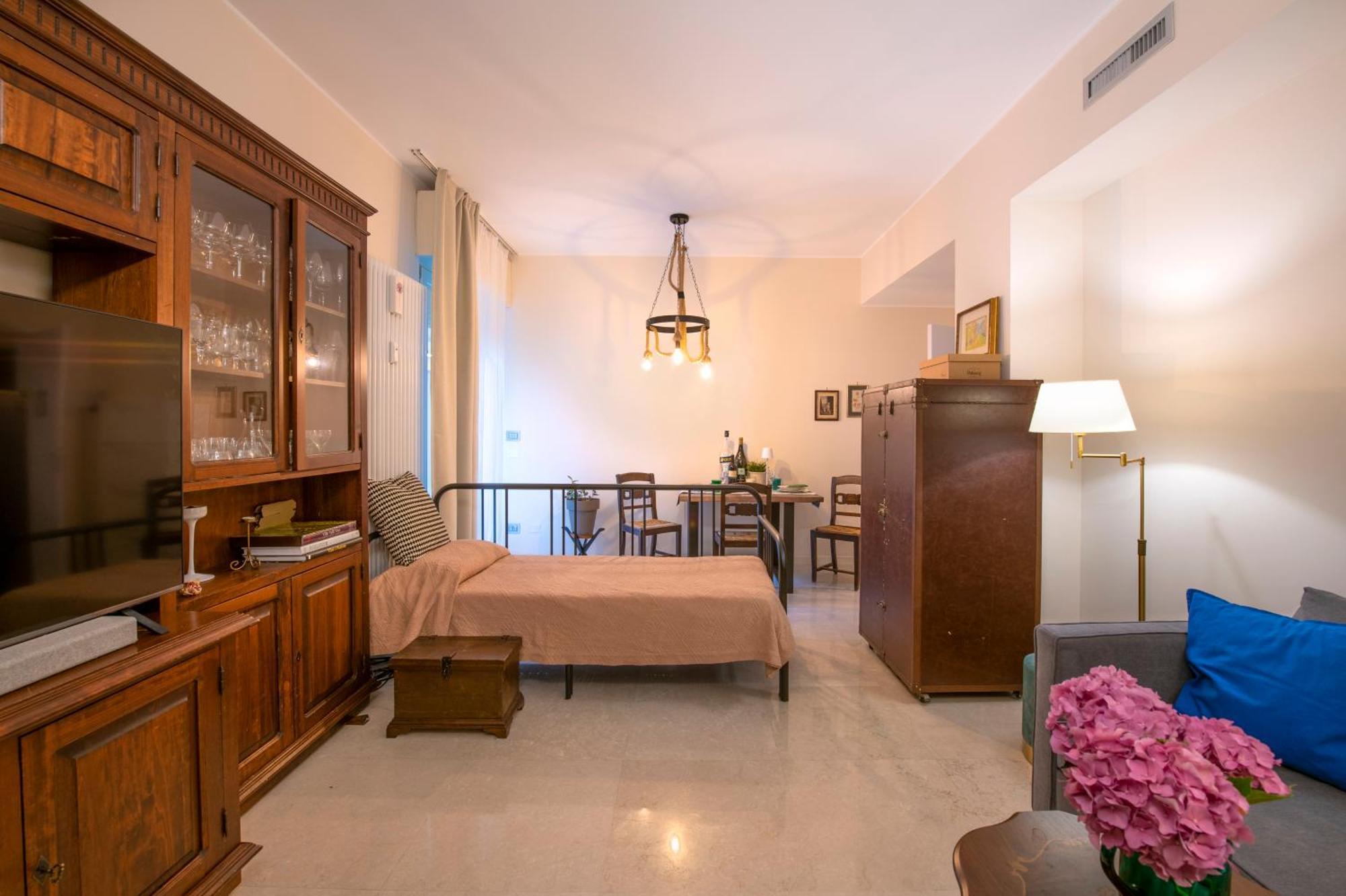 Magnificent Center Guest house