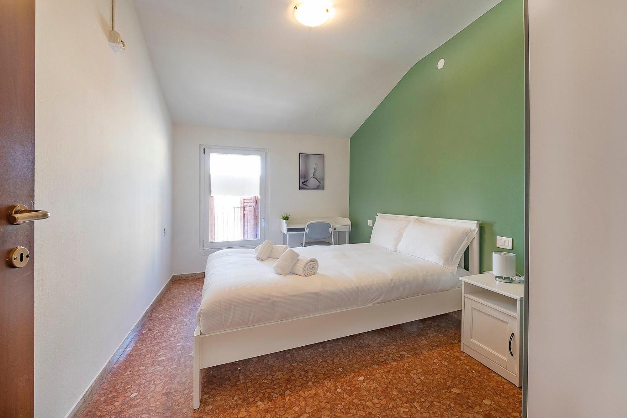 Italianflat - *