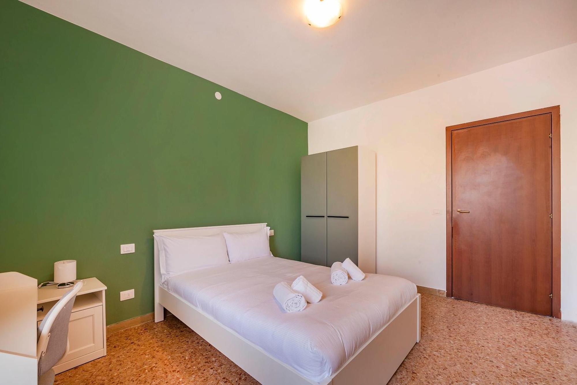 Italianflat - *