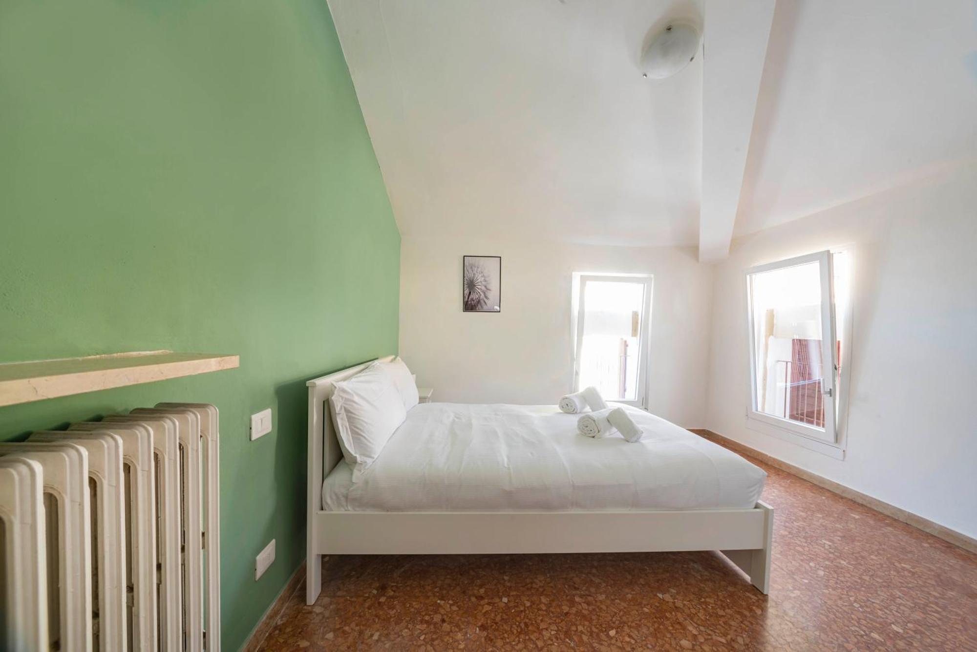 Italianflat - *