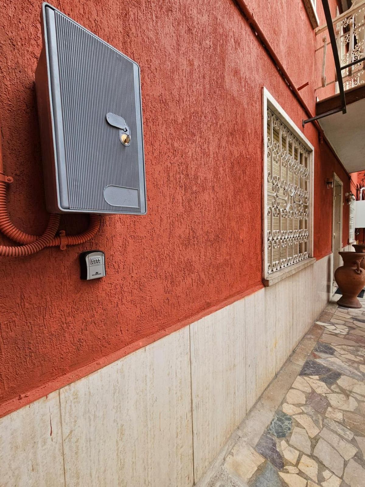 Casa A - Giardino E 3 Posti Auto In Cortile