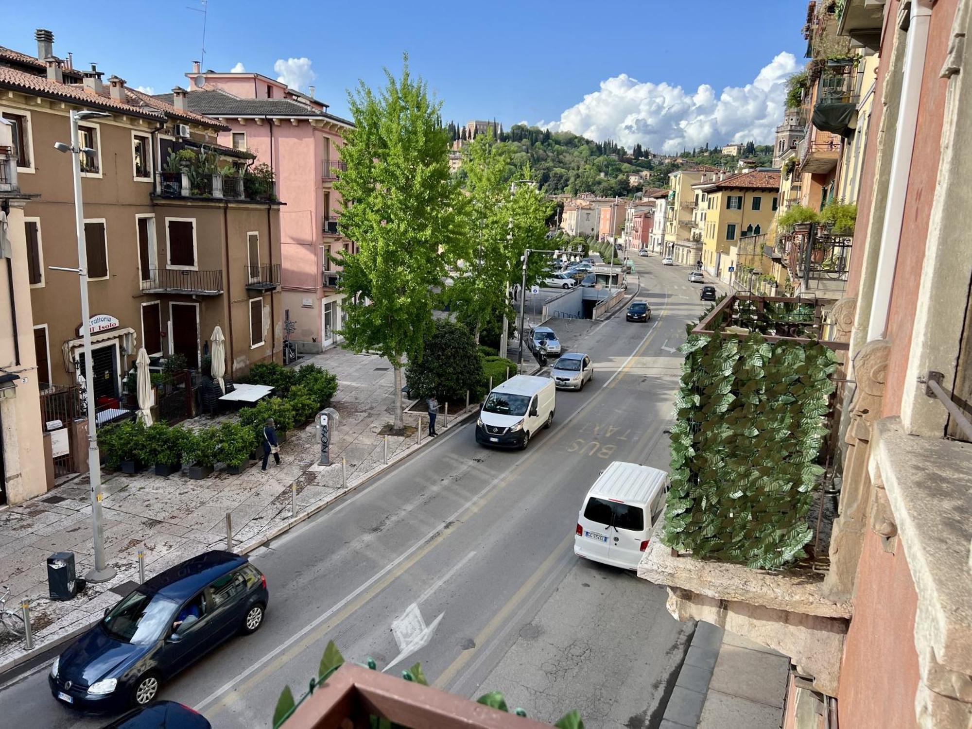 - Locazione Turistica Affittacamere Verona