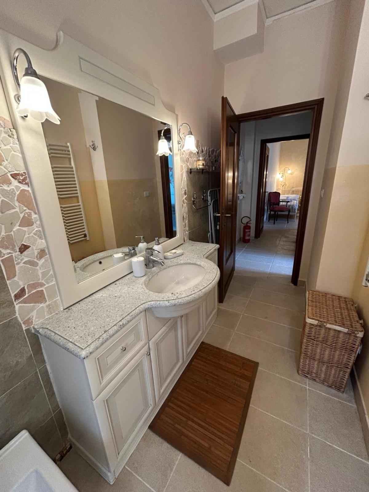 Apartment Venetian Style In *