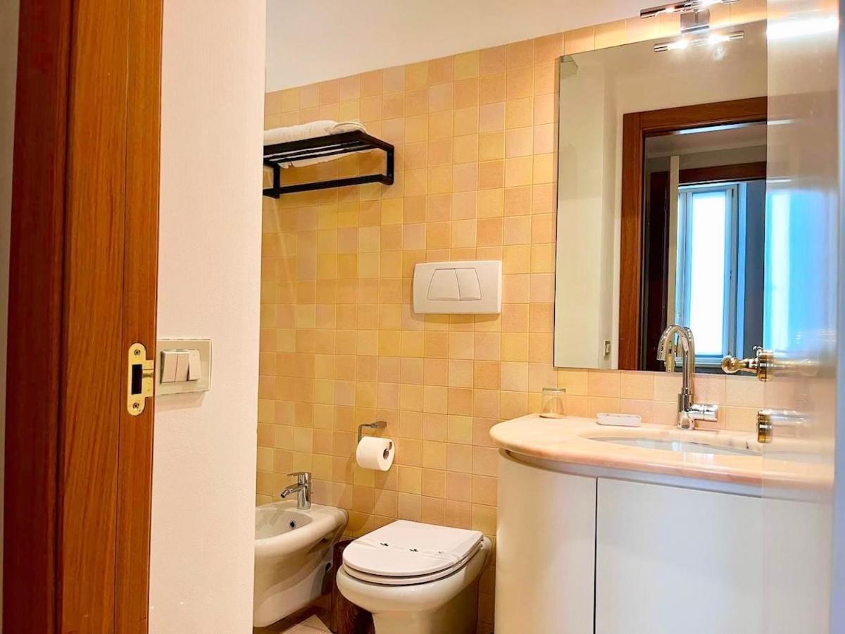 Apartamento Residenza Tazzoli - Big House 120 M2, With 2 Bedrooms And 2 Bathrooms Verona